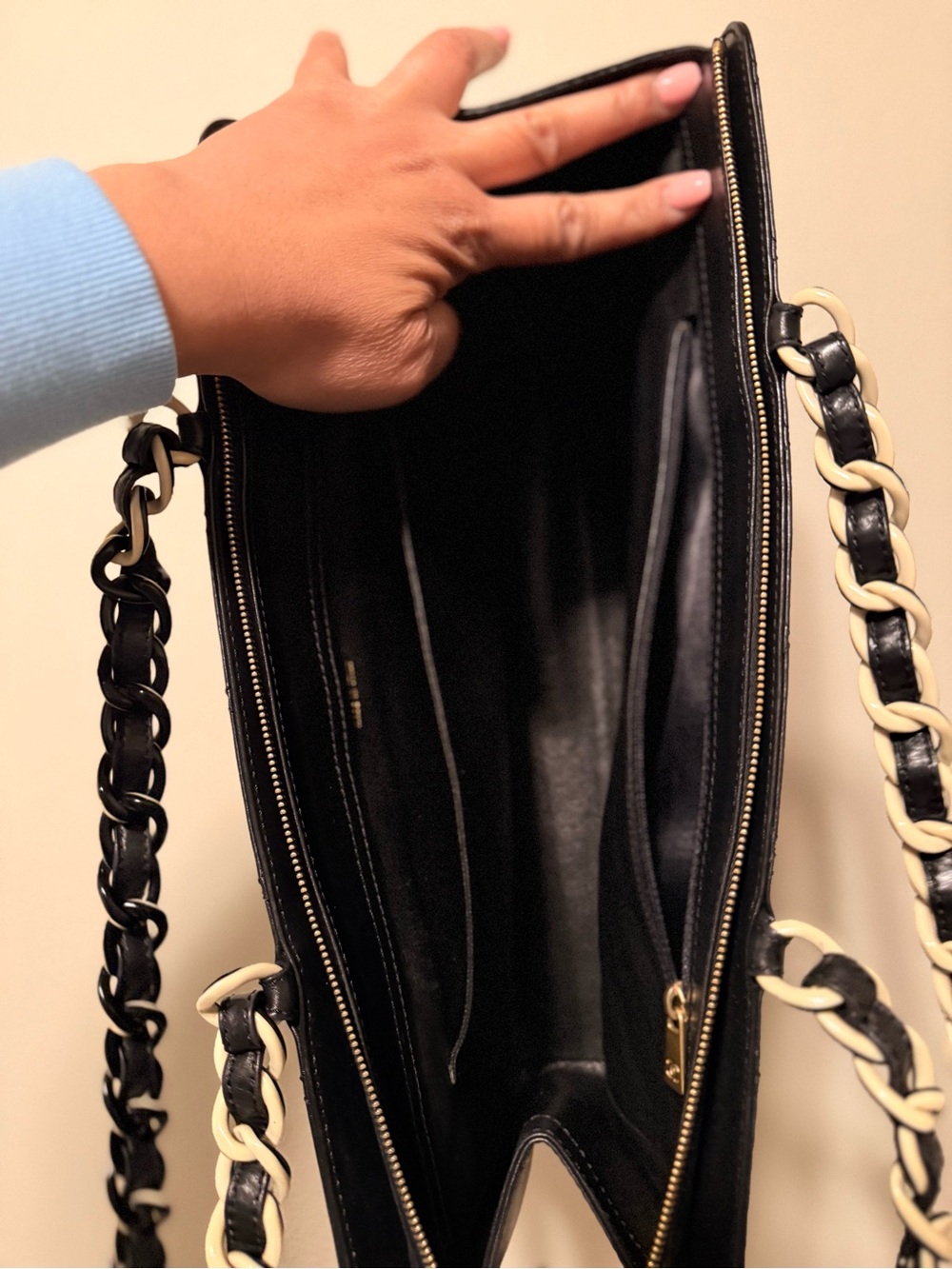 Chanel Lambskin Bekko Chain Large Shoulder Bag Black - Picture 9 of 16